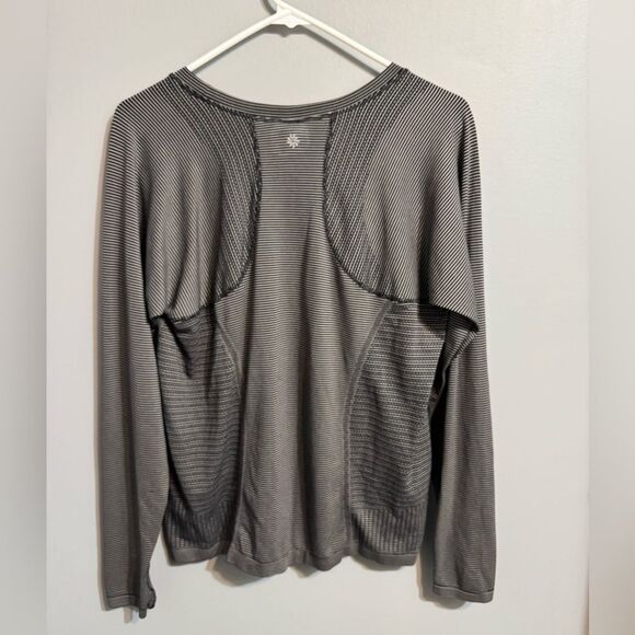 Athleta Momentum Seamless Top - Picture 10 of 12